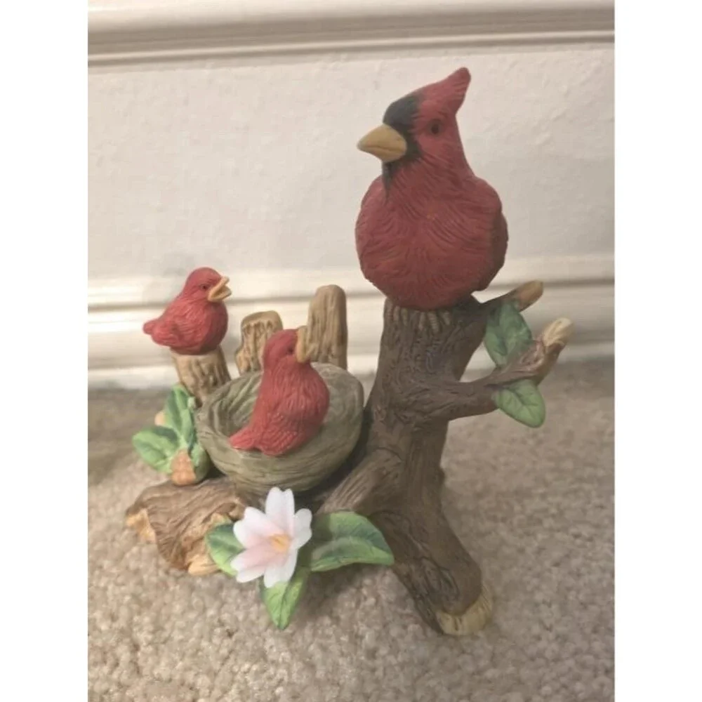Vintage Cardinals Porcelain Figurine Mother Baby Chicks On a Log and Nest